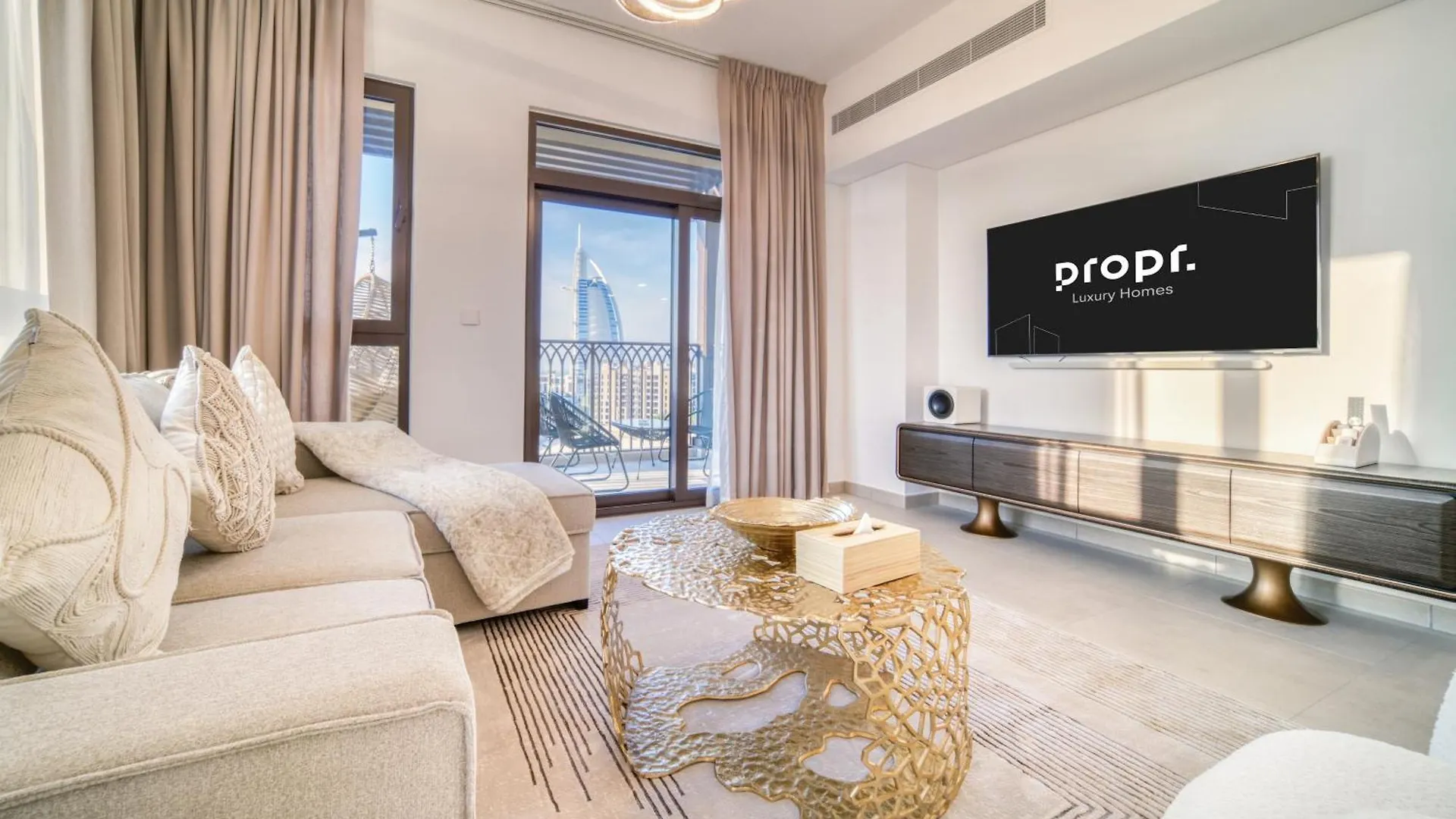 Coastal Luxury: 2Br Retreat With Sea Views Apartment Dubai
