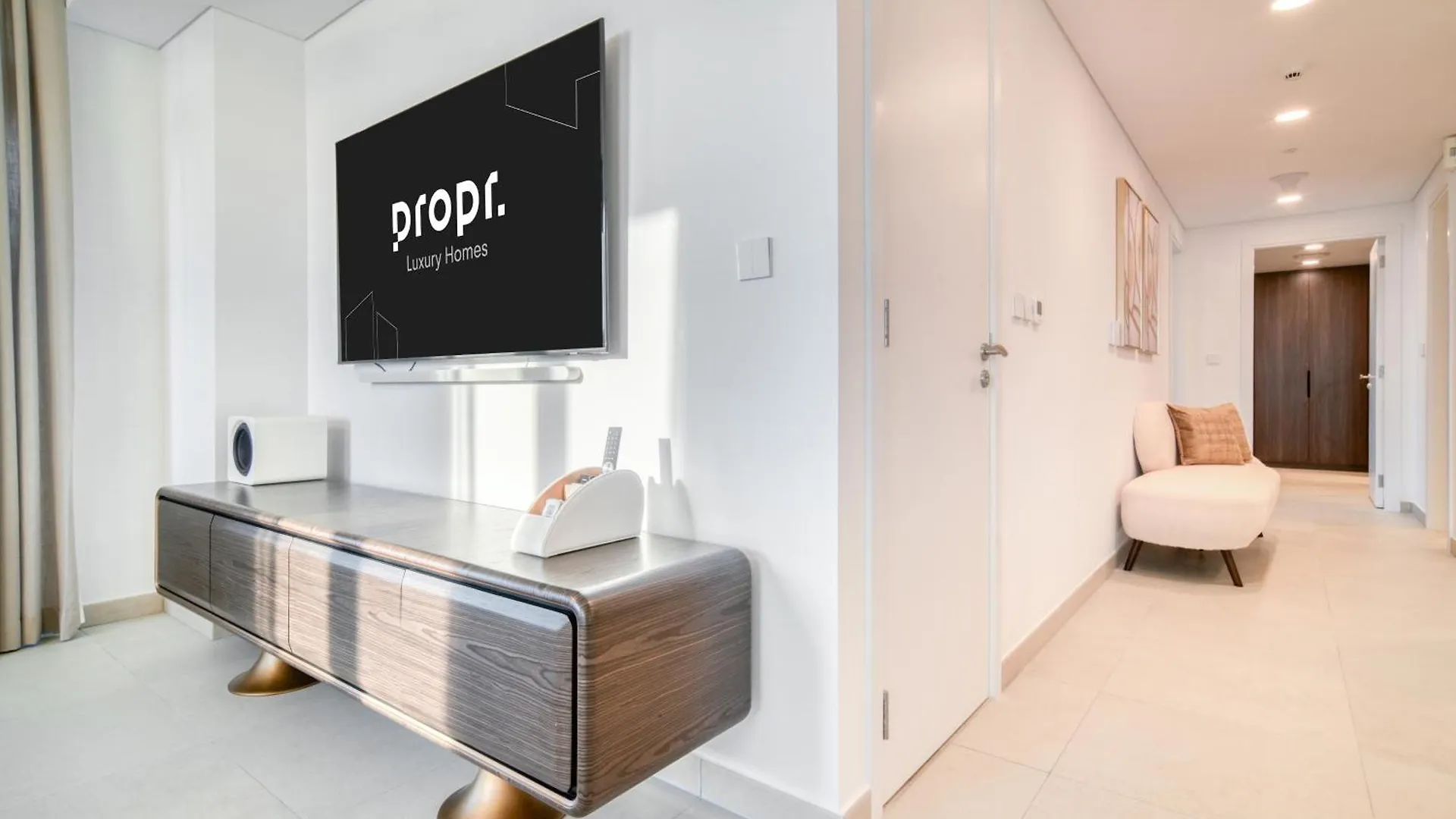 Coastal Luxury: 2Br Retreat With Sea Views Apartment Dubai