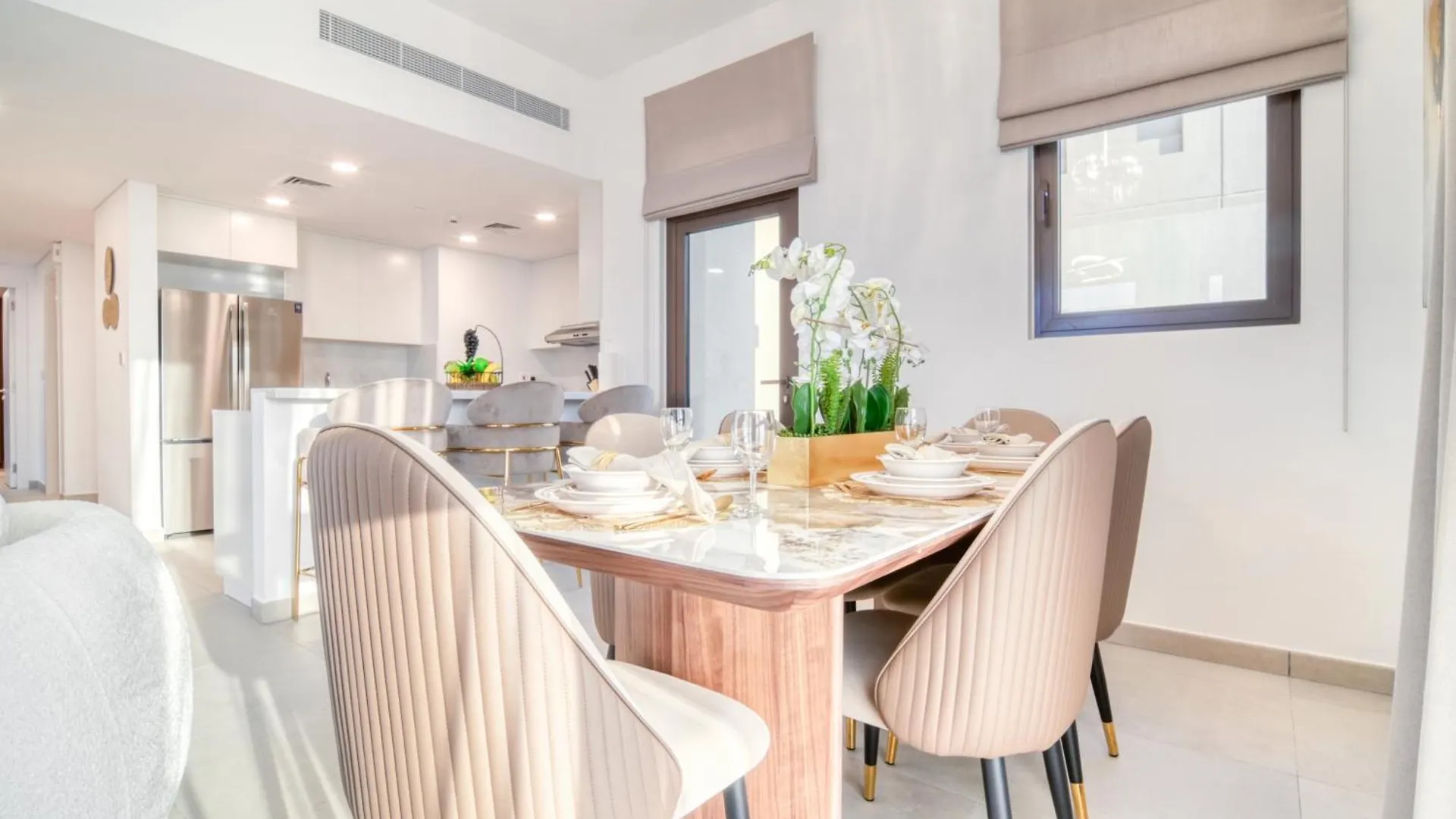 Coastal Luxury: 2Br Retreat With Sea Views Apartment Dubai United Arab Emirates